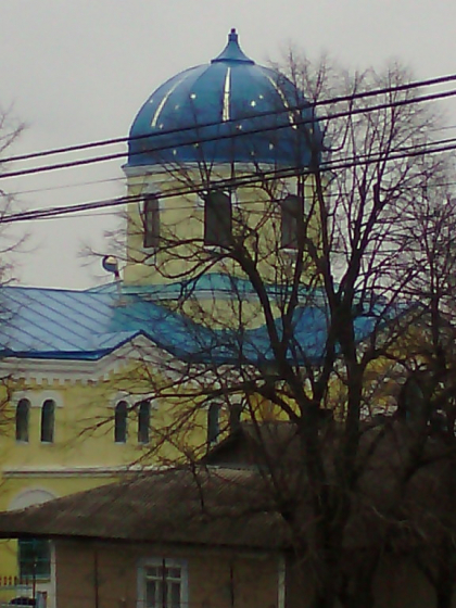 Incident "crestin" la Rezina: Vantul a dat jos pana si o ...cruce de pe o biserica - FOTO Incident "crestin" la Rezina: Vantul a dat jos pana si o ...cruce de pe o biserica - FOTO
