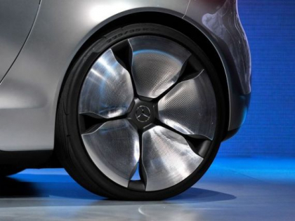 Mercedes da o lovitura uriasa rivalilor Audi si BMW. Nu s-a mai intamplat niciodata in istoria companiei asa record