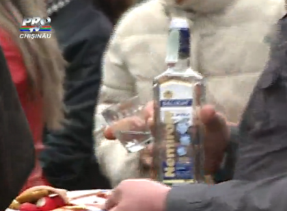 Au baut atat de mult alcool incat li s-a facut rau si au fost internati! Bilantul sinistru al celor 2 zile de Blajini in capitala