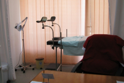 O femeie si-a dat ginecologul in judecata. Ce i-a facut pe masa de consultatii O femeie si-a dat ginecologul in judecata. Ce i-a facut pe masa de consultatii