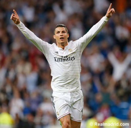 Record ISTORIC batut de Ronaldo in acest sezon! E primul jucator din istoria fotbalului care da minim 50 de goluri 5 ani la rand Record ISTORIC batut de Ronaldo in acest sezon! E primul jucator din istoria fotbalului care da minim 50 de goluri 5 ani la rand