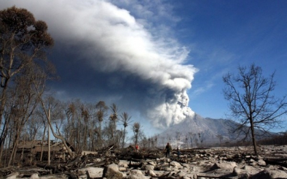 Merapi, unul dintre cei mai periculosi vulcani din lume a intrat in eruptie, in Indonezia