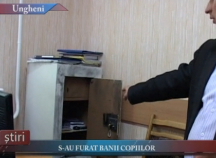 VIDEO / S-au furat banii elevilor: Un safeu al Directiei Raionale Invatamant Ungheni a fost jefuit. Ce suma a fost sustrasa