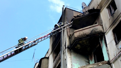 Cei care au ramas fara apartamente in incendiul de la Cantemir, vor avea locuinte noi. Guvernul a acordat 6 milioane de lei
