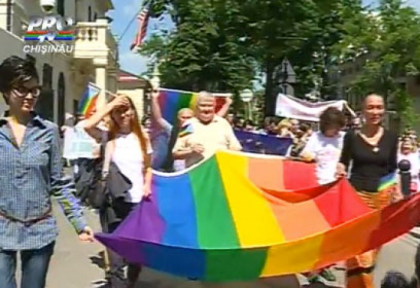 Homosexualii vor iesi astazi la un mars, iar cativa preoti si crestini vor face o contra- manifestatie Homosexualii vor iesi astazi la un mars, iar cativa preoti si crestini vor face o contra- manifestatie
