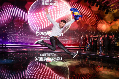 Cine este suedezul Mans Zelmerlow, castigatorul finalei EUROVISION 2015 - GALERIE FOTO Cine este suedezul Mans Zelmerlow, castigatorul finalei EUROVISION 2015 - GALERIE FOTO