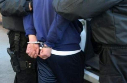 Furau cu ajutorul unui taximetrist. Grupare specializata in furturi de mari proportii din locuinte, anihilata de politisti. Sase persoane, retinute in flagrant