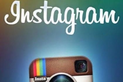 "Braggie" este noua moda online care detroneaza "selfie". Ce presupune o astfel de poza