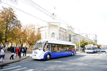 Vesti bune pentru soferi. De astazi in capitala circula mai putin transport din cauza ca elevii au iesit in vacanta Vesti bune pentru soferi. De astazi in capitala circula mai putin transport din cauza ca elevii au iesit in vacanta