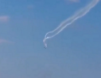 Show aviatic incheiat TRAGIC in Italia. Un pilot a murit dupa ce doua avioane s-au ciocnit in timpul unui spectacol aviativ. Momentul impactului - VIDEO Show aviatic incheiat TRAGIC in Italia. Un pilot a murit dupa ce doua avioane s-au ciocnit in timpul unui spectacol aviativ. Momentul impactului - VIDEO