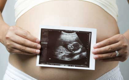 O mama de 27 de ani a stabilit un record. Cum arata bebelusul pe care l-a nascut. FOTO
