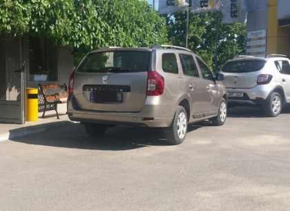 Nimeni nu e mai smecher ca el! L-a costat cat masina, doar ca in lei moldovenesti. Ce numar si-a pus un sofer din capitala - FOTO
