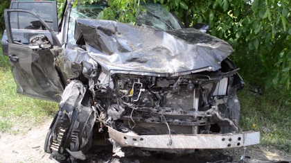 Impact terifiant: Doua automobile s-au ciocnit violent in raionul Sangerei. Ambii soferi si un pasager, transportati la spitalul municipal din Balti Impact terifiant: Doua automobile s-au ciocnit violent in raionul Sangerei. Ambii soferi si un pasager, transportati la spitalul municipal din Balti