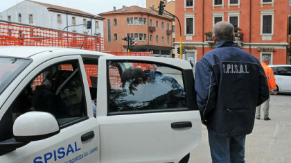 Neatentia l-a costat viata: Un moldovean a murit la locul din munca, cazand in gol de la mare inaltime. Unde s-a intamplat Neatentia l-a costat viata: Un moldovean a murit la locul din munca, cazand in gol de la mare inaltime. Unde s-a intamplat