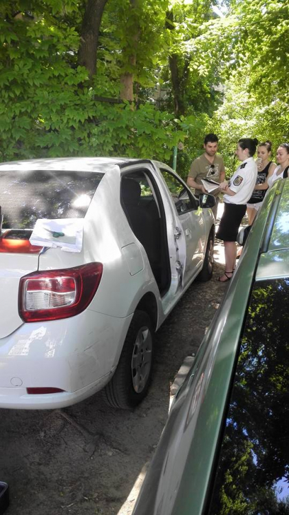 Razbunare sau o gluma de prost gust? Asa ceva NU ai mai vazut. Ce s-a intamplat cu masina unui sofer din capitala - FOTO