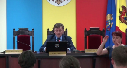 ALEGERI LOCALE 2015. Ultimele date privind prezenta la vot: Batranii, cei mai ACTIVI. Rata pe suburbii - FOTO ALEGERI LOCALE 2015. Ultimele date privind prezenta la vot: Batranii, cei mai ACTIVI. Rata pe suburbii - FOTO