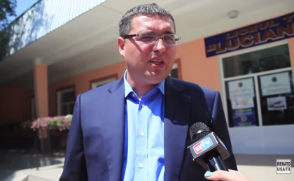 Si-a cumparat deja apartament in Balti si e foarte sigur pe victoria sa! Renato Usatii, candidatul la primaria Balti a VOTAT - VIDEO