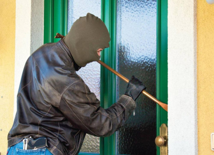 Incatusati si amendati pentru talharie: Sase hoti au iscat teroare in trei localitati. Cum actionau barbatii Incatusati si amendati pentru talharie: Sase hoti au iscat teroare in trei localitati. Cum actionau barbatii