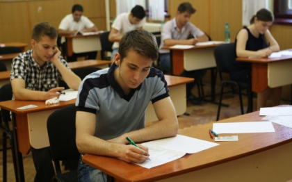 BAC 2015: Un ultim suspin si pot rasufla usurati. Elevii ucraineni, gagauzi si bulgari sustin astazi examenul la limba materna