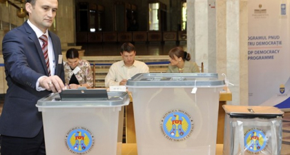ALEGERE LOCALE GENERALE 2015. Turul II. Star VOT. Sectiile de vot s-au deschis