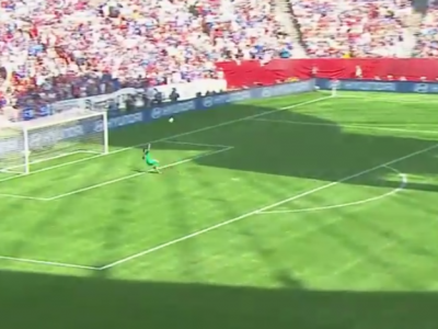 Golul lui Hagi de la mijlocul terenului, tras la indigo in finala Cupei Mondiale la fete! SUA este regina lumii la fotbal - VIDEO Golul lui Hagi de la mijlocul terenului, tras la indigo in finala Cupei Mondiale la fete! SUA este regina lumii la fotbal - VIDEO
