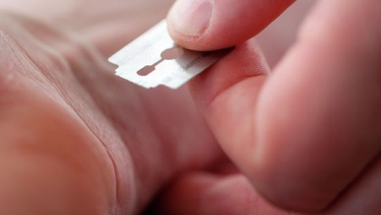 Ar fi incercat sa se sinucida: O tanara de 18 ani, in stare GRAVA la spital Ar fi incercat sa se sinucida: O tanara de 18 ani, in stare GRAVA la spital