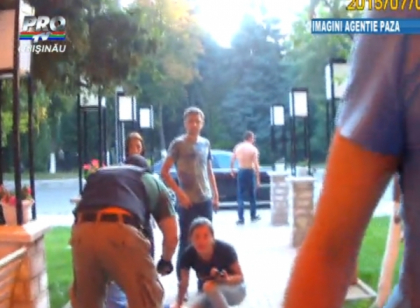 Trei dintre tinerii ce au provocat scandalul de la karaoke, RETINUTI. Cum ramane cu tanarul impuscat Trei dintre tinerii ce au provocat scandalul de la karaoke, RETINUTI. Cum ramane cu tanarul impuscat