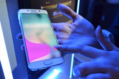 Samsung lucreaza la cel mai tare display posibil! Nu va avea concurenta!
