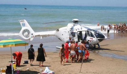 Scufundare cu PERIPETII: O tanara moldoveanca, aflata in Italia, s-a lovit cu capul de PIETRE pe o plaja. Cum a avut loc INCIDENTUL Scufundare cu PERIPETII: O tanara moldoveanca, aflata in Italia, s-a lovit cu capul de PIETRE pe o plaja. Cum a avut loc INCIDENTUL