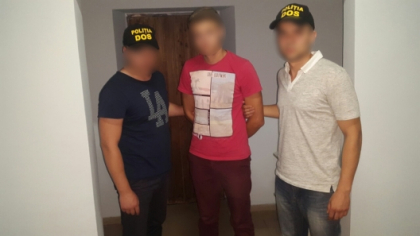 Un tanar care a incercat sa sustina examenul de BAC in locul altui candidat, RETINUT. Ce suma a cerut pentru asta - FOTO