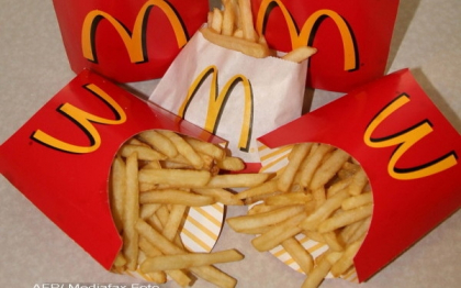 A distrus un intreg McDonald\'s cu toporul dupa ce a primit aceasta portie de cartofi prajiti A distrus un intreg McDonald\'s cu toporul dupa ce a primit aceasta portie de cartofi prajiti