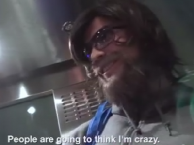 "Lumea crede ca am luat-o razna!" Povestea unei mari nebunii: cum au reactionat oamenii cand au vazut ca in spatele acestei masti este Cristiano Ronaldo - VIDEO