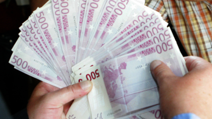 Mita de peste 10 mii de euro, pretinsa de un angajat al primariei CAPITALEI. Ce trebuia sa faca barbatul in schimbul BANILOR