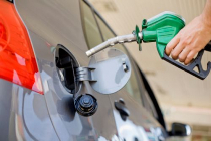 Benzina si motorina s-au IEFTINIT, cu 10-20 de bani. Cinci companii petroliere au DIMINUAT preturile
