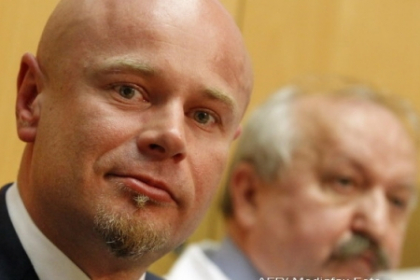 Tanara care nu putea sa manance si sa vorbeasca a primit un transplant total de fata. FOTO Tanara care nu putea sa manance si sa vorbeasca a primit un transplant total de fata. FOTO