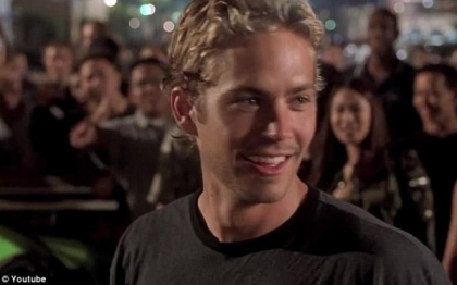 Un sofer, fan al lui Paul Walker, era sa moara asemenea idolului sau. Si-a turat motorul 20 de min