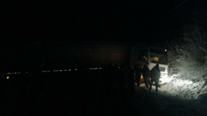 Soseaua Chisinau - Ungheni, blocata langa Bahmut, Calarasi, de un camion care a derapat. In zona s-a format ambuteiaj - GALERIE FOTO Soseaua Chisinau - Ungheni, blocata langa Bahmut, Calarasi, de un camion care a derapat. In zona s-a format ambuteiaj - GALERIE FOTO