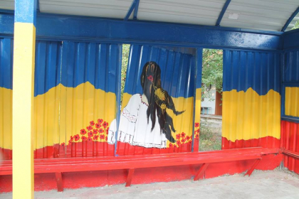 Unii fac, altii distrug: Statiile de asteptare din Ialoveni, VANDALIZATE - FOTO