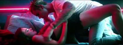 Oficial: Videoclipul in care apare focoasa Xenia Deli alaturi de Justin Bieber a fost lansat integral - VIDEO