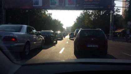 1 septembrie incepe cu ... stangul: Pe strazile capitalei s-au format ambuteiaje - FOTO