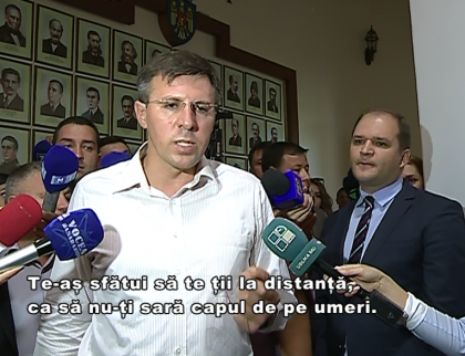 Chirtoaca VS Ceban: "Te-as sfatui sa te tii mai la distanta ca sa nu-ti sara capul." "Ii aduc acum manusile" - VIDEO Chirtoaca VS Ceban: "Te-as sfatui sa te tii mai la distanta ca sa nu-ti sara capul." "Ii aduc acum manusile" - VIDEO