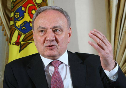 "Sunt tinta fortelor revansarde antioccidentale". Presedintele Timofti respinge acuzatiile care i se aduc si acuza la randul sau: "Sunt mirat ca guvernatorul BNM mai e in functie" "Sunt tinta fortelor revansarde antioccidentale". Presedintele Timofti respinge acuzatiile care i se aduc si acuza la randul sau: "Sunt mirat ca guvernatorul BNM mai e in functie"