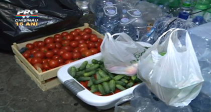 Bucatari, SECHESTRATI intr-un cort din PMAN, dupa ce ar fi incercat sa fure conserve din proviziile alimentare ale protestatarilor Bucatari, SECHESTRATI intr-un cort din PMAN, dupa ce ar fi incercat sa fure conserve din proviziile alimentare ale protestatarilor