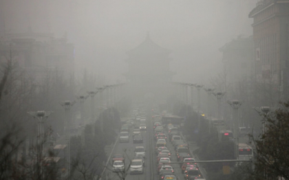 "Airpocalypse". Tara in care oamenii fumeaza mai putin, dar copii de 8 ani fac cancer la plamani "Airpocalypse". Tara in care oamenii fumeaza mai putin, dar copii de 8 ani fac cancer la plamani