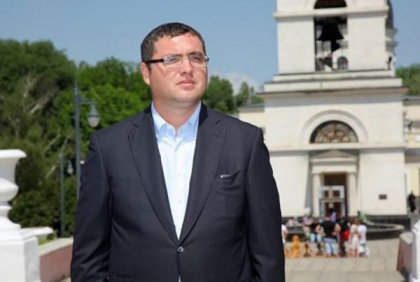 Programul primelor 4 zile de proteste, organizate de Usatii: Prima zi ne uitam la documentar, a doua la Budulai, a treia la vreun film indian, iar a patra zi plangem toti la Hachiko Programul primelor 4 zile de proteste, organizate de Usatii: Prima zi ne uitam la documentar, a doua la Budulai, a treia la vreun film indian, iar a patra zi plangem toti la Hachiko