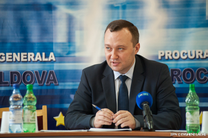Corneliu Gurin: Procuratura a facut tot posibilul in investigarea fraudelor bancare, iar in timpul apropiat mai multe dosare vor fi deferite justitiei Corneliu Gurin: Procuratura a facut tot posibilul in investigarea fraudelor bancare, iar in timpul apropiat mai multe dosare vor fi deferite justitiei