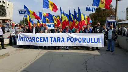 Coloana lui Usatii a ajuns in PMAN si s-a alaturat celor doua coloane ale lui Dodon: "Jos Guvernul!", "Vrem alegeri!" - LIVE TEXT\\LIVE VIDEO - FOTO Coloana lui Usatii a ajuns in PMAN si s-a alaturat celor doua coloane ale lui Dodon: "Jos Guvernul!", "Vrem alegeri!" - LIVE TEXT\\LIVE VIDEO - FOTO