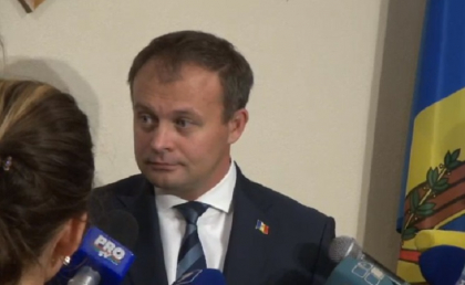Presedintele Parlamentului, despre numirea unui nou Guvernator al BNM: "Trebuie sa inventam o procedura de selectare" Presedintele Parlamentului, despre numirea unui nou Guvernator al BNM: "Trebuie sa inventam o procedura de selectare"