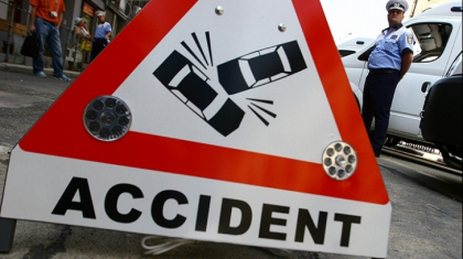 Zece moldoveni, GRAV raniti in urma unui accident avut loc in Romania. Soferul, de origine maghiara, a DECEDAT