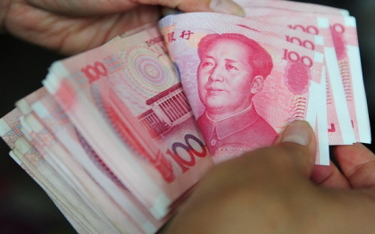 Un copil din China a facut o pasiune din a rupe paginile cartilor din casa. Ce a gasit el sub pat Un copil din China a facut o pasiune din a rupe paginile cartilor din casa. Ce a gasit el sub pat